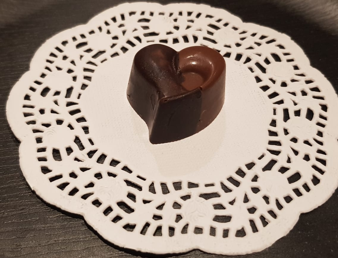 Milk Chocolate With Safron Honey - per piece