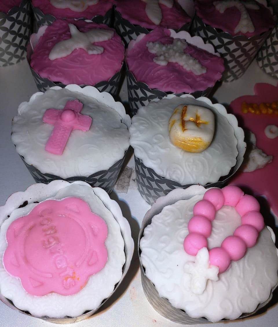 Communion Cupcakes - 6 Pieces